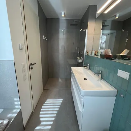 Luxuswohnung In Mit Fantastischem Blick شقة كارلسروه