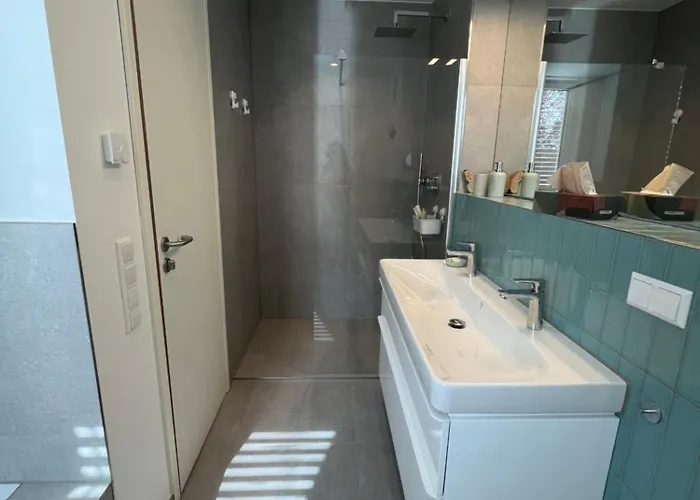 Luxuswohnung In Mit Fantastischem Blick דירה קרלסרוהה